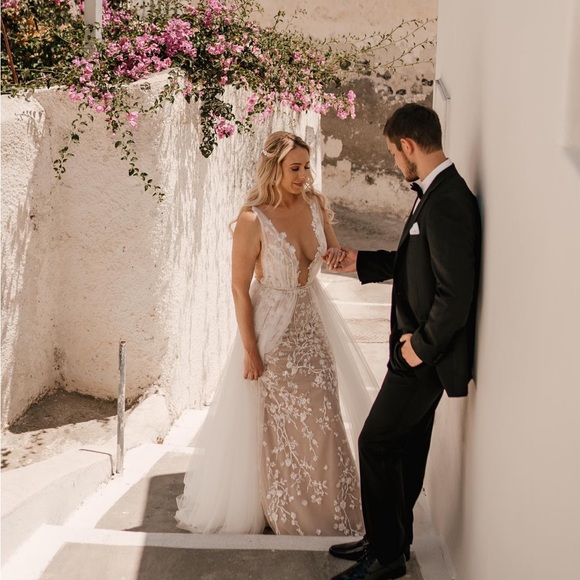 Berta Muse Inbar Wedding Dress - Picture 5 of 13